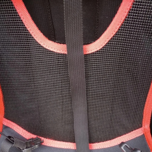 60 L Backpack - Picture 6 of 10